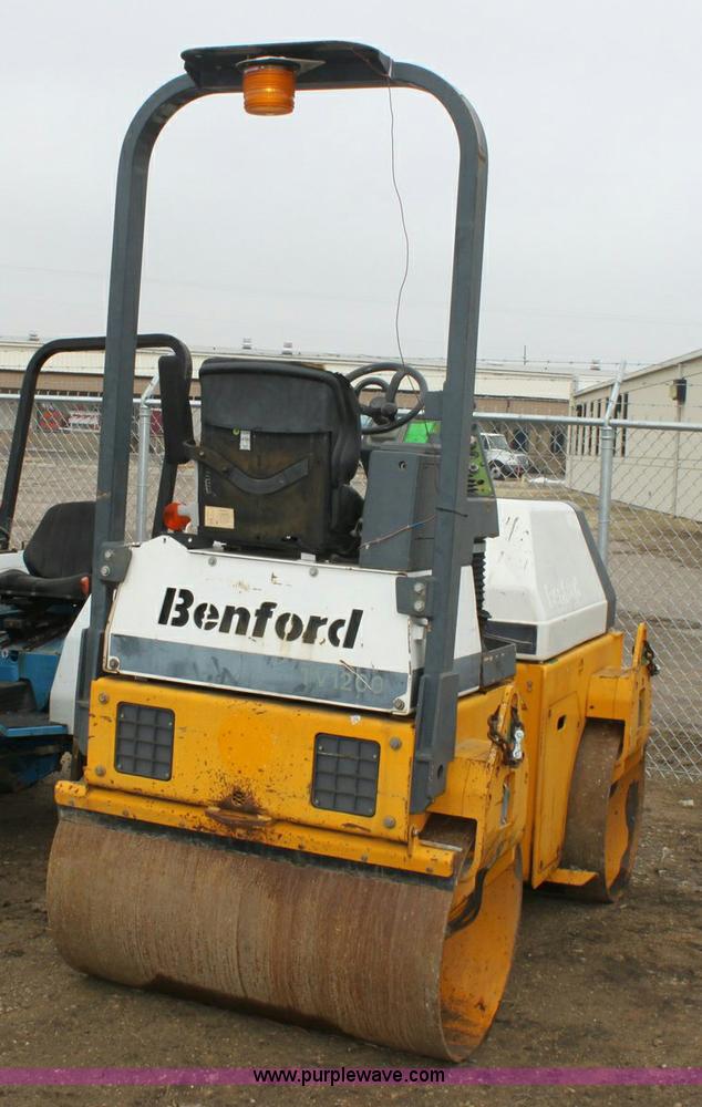 image for item 3064 1997 Benford TV1200DPR roller