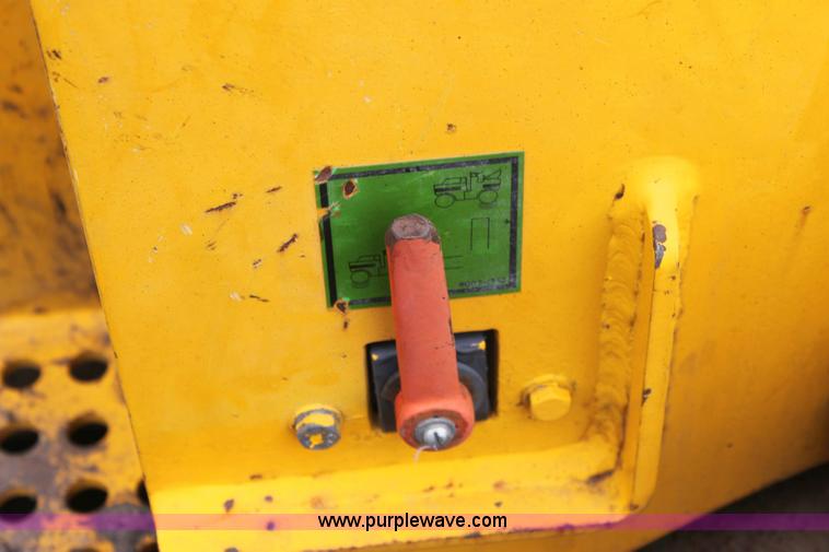 image for item 3064 1997 Benford TV1200DPR roller