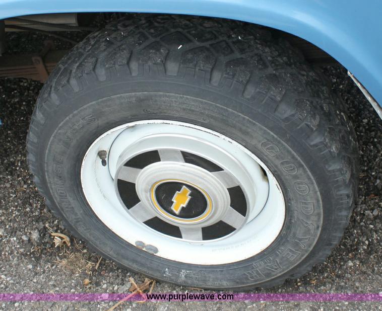 image for item 3065 1990 Chevrolet G30 cargo van