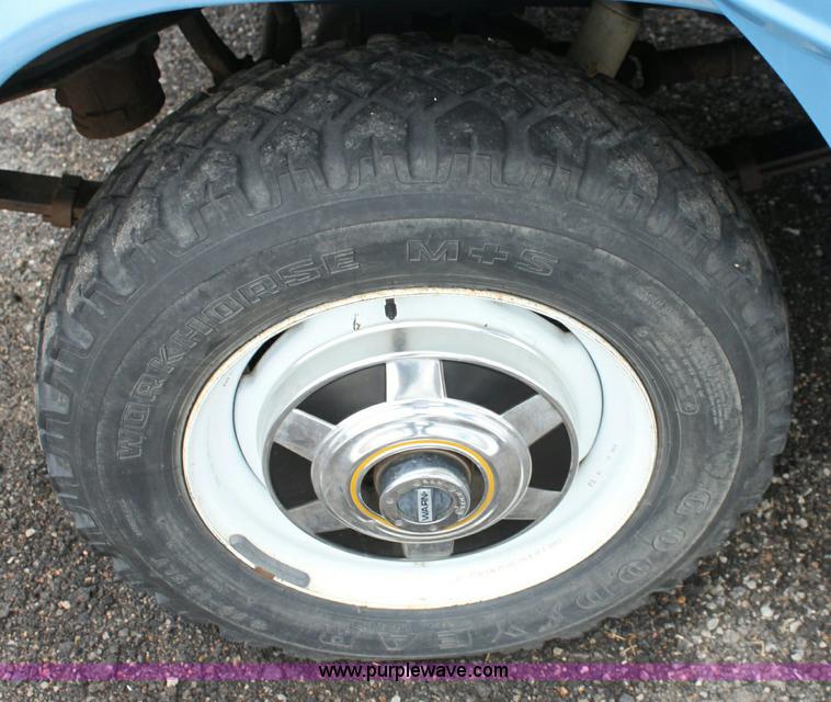 image for item 3065 1990 Chevrolet G30 cargo van