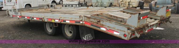 image for item 3067 2000 Interstate 20DTA flatbed utility trailer