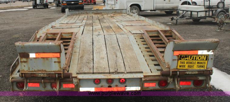 image for item 3067 2000 Interstate 20DTA flatbed utility trailer