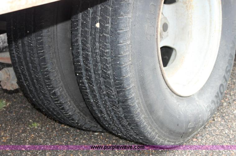 image for item 3067 2000 Interstate 20DTA flatbed utility trailer