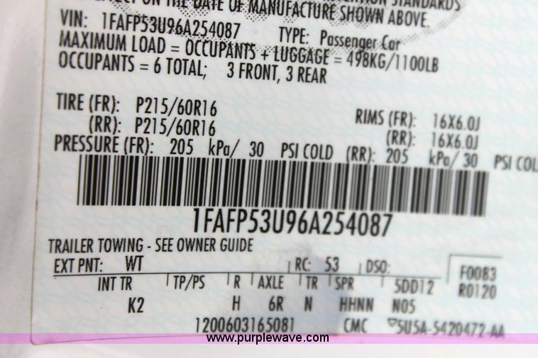 image for item 3068 2006 Ford Taurus SE