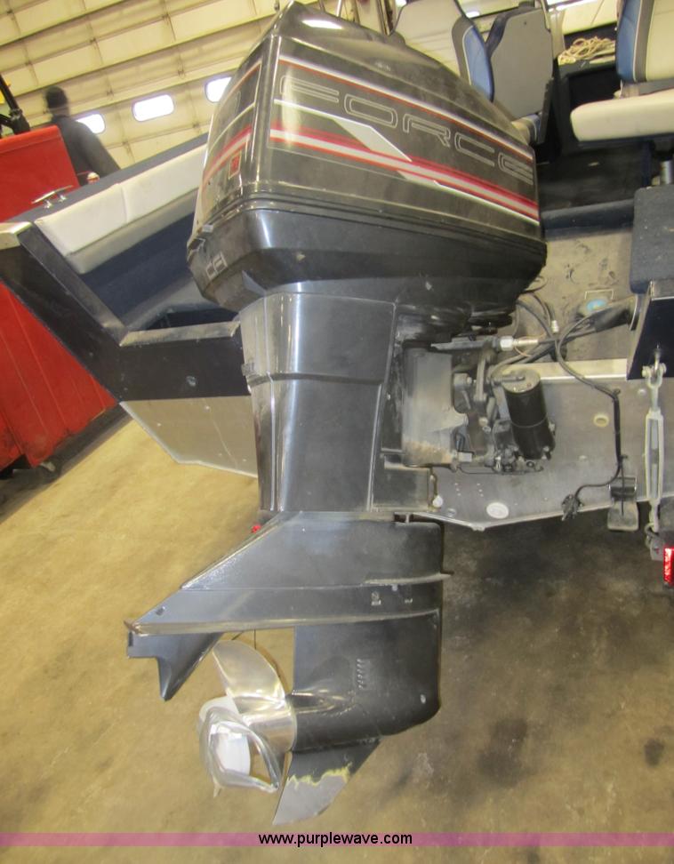 image for item 3073 1991 Blue Fin 1906 boat