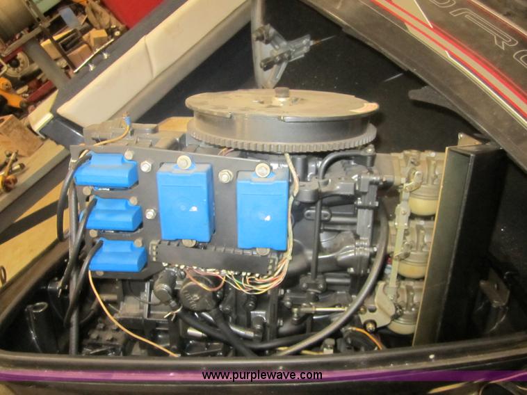 image for item 3073 1991 Blue Fin 1906 boat