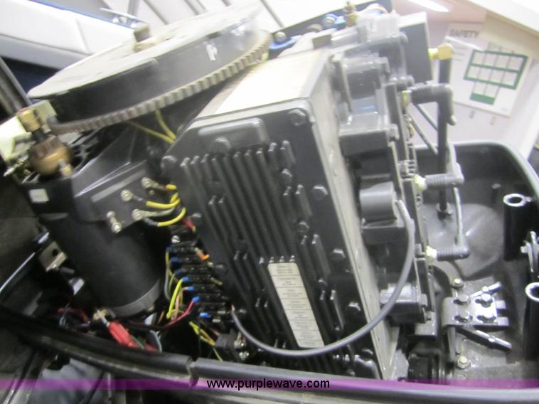 image for item 3073 1991 Blue Fin 1906 boat