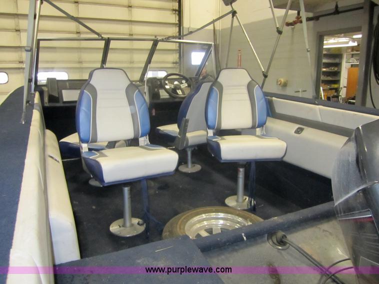 image for item 3073 1991 Blue Fin 1906 boat