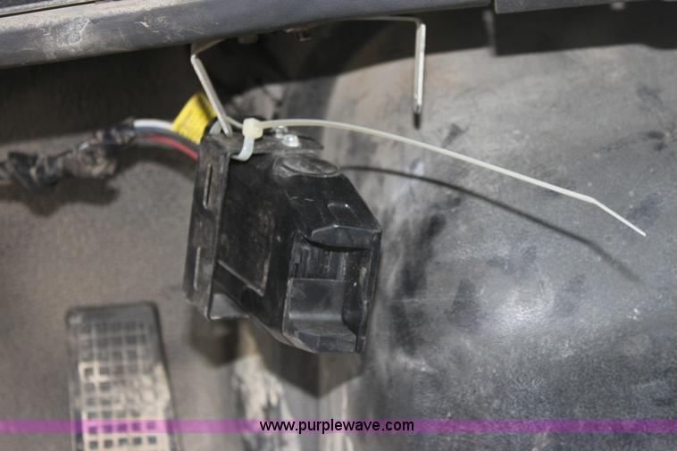 image for item 3092 1992 Ford F700 dump truck