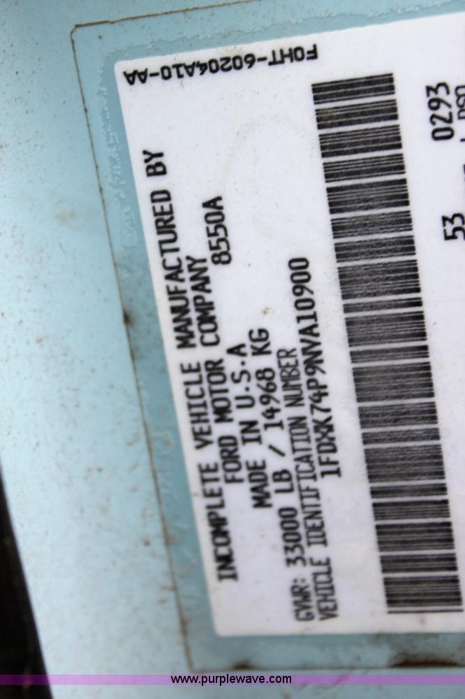 image for item 3092 1992 Ford F700 dump truck