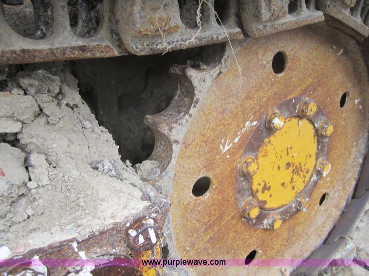 image for item 3094 1977 International 100E track loader