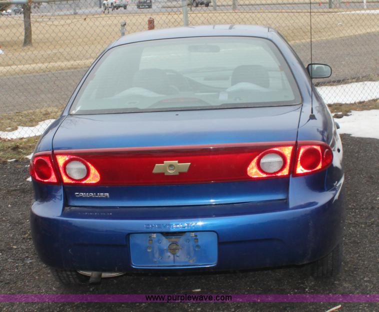 image for item 3095 2004 Chevrolet Cavalier