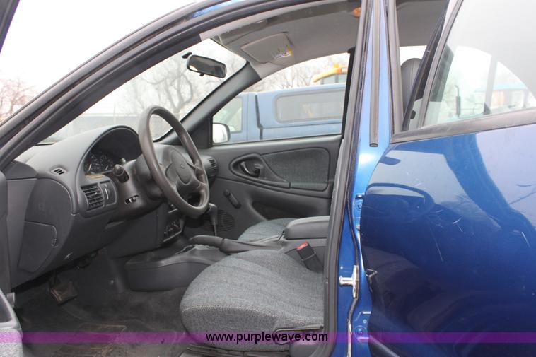 image for item 3095 2004 Chevrolet Cavalier