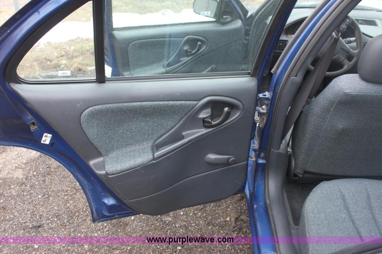 image for item 3095 2004 Chevrolet Cavalier