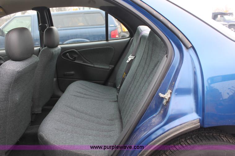 image for item 3095 2004 Chevrolet Cavalier