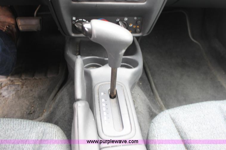 image for item 3095 2004 Chevrolet Cavalier