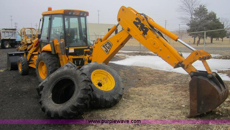 image for item 3097 2002 JCB 214E backhoe