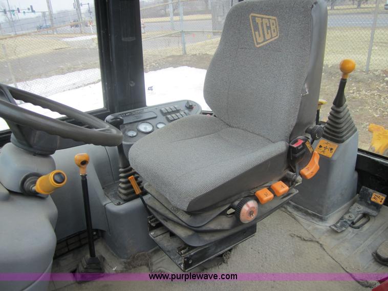 image for item 3097 2002 JCB 214E backhoe