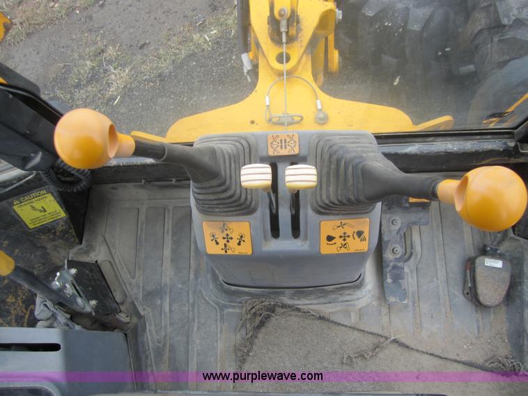 image for item 3097 2002 JCB 214E backhoe
