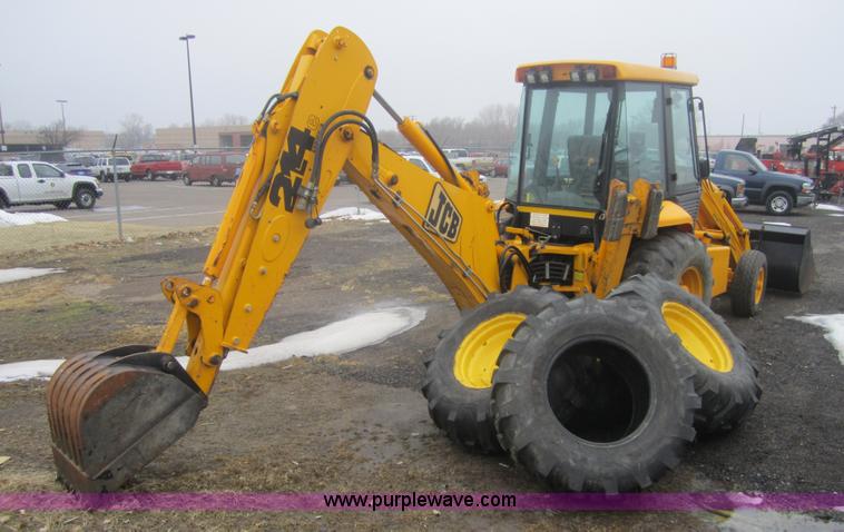 image for item 3102 2002 JCB 214E backhoe