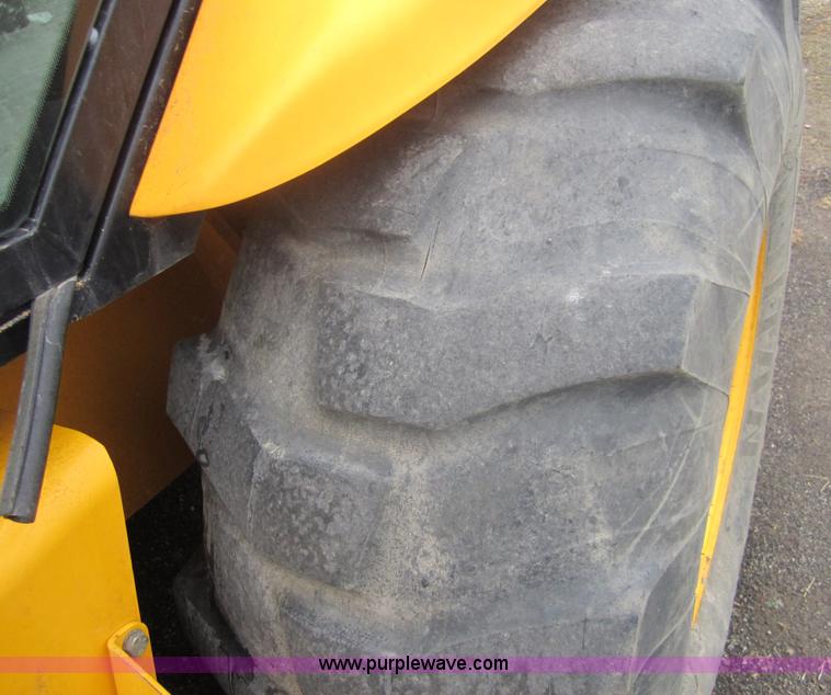 image for item 3102 2002 JCB 214E backhoe