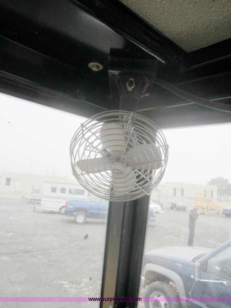 image for item 3102 2002 JCB 214E backhoe