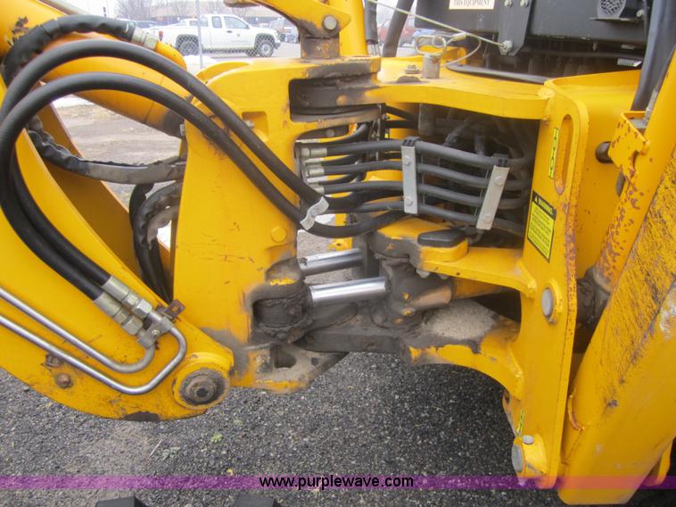 image for item 3102 2002 JCB 214E backhoe
