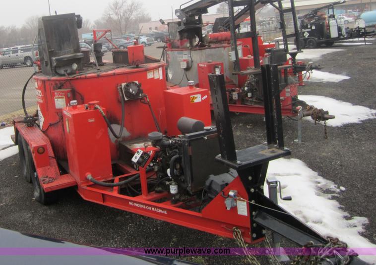 image for item 3105 2006 Crafco EZ400 pressure applicator