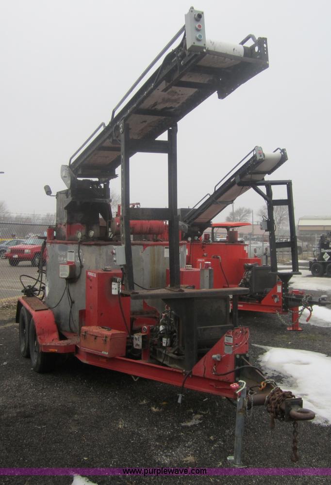 image for item 3106 1998 Crafco EZ400D pressure applicator