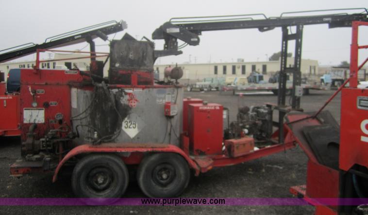 image for item 3106 1998 Crafco EZ400D pressure applicator