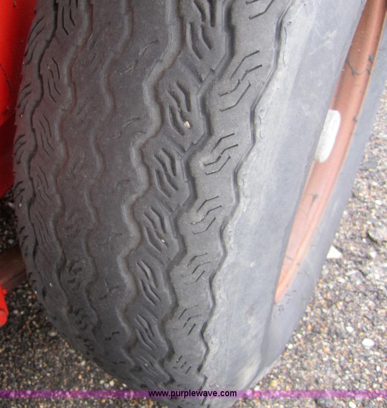 image for item 3106 1998 Crafco EZ400D pressure applicator