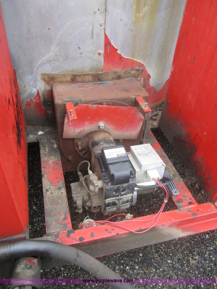 image for item 3106 1998 Crafco EZ400D pressure applicator