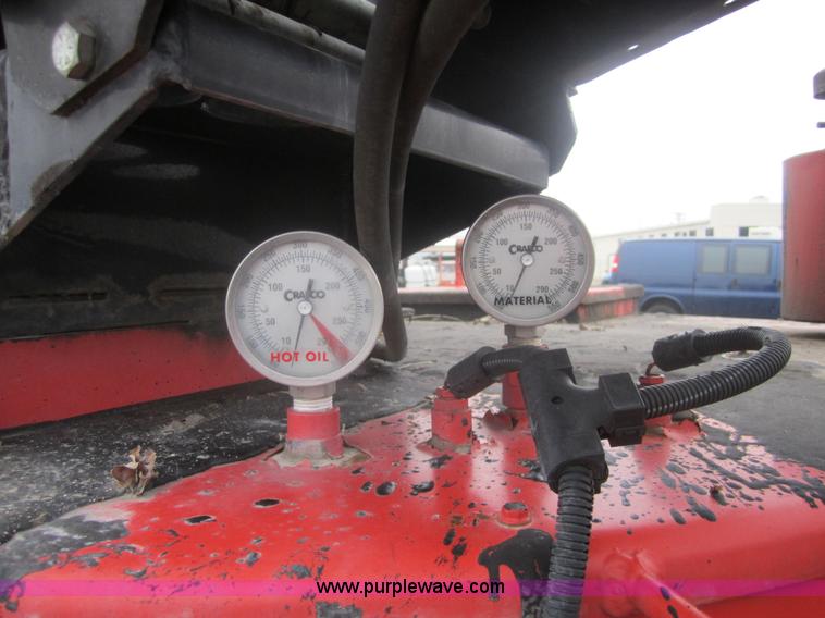 image for item 3107 2005 Crafco EZ400 pressure applicator