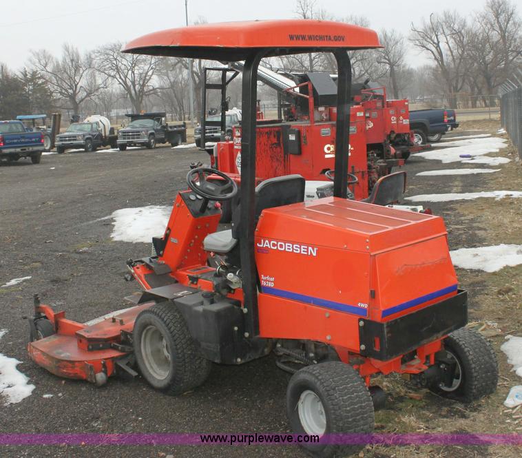 image for item 3109 2005 Jacobsen T628D 72" riding lawn mower