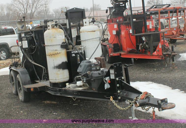 image for item 3111 2001 Crafco pressure applicator