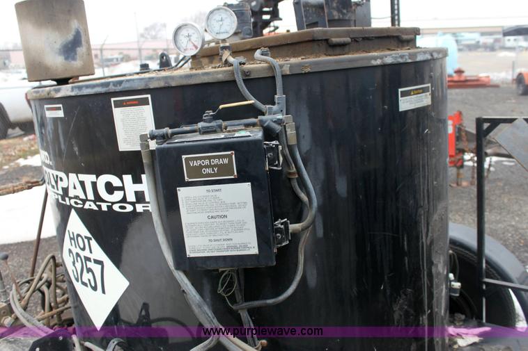 image for item 3111 2001 Crafco pressure applicator