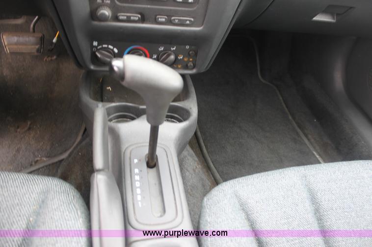 image for item 3251 2003 Chevrolet Cavalier