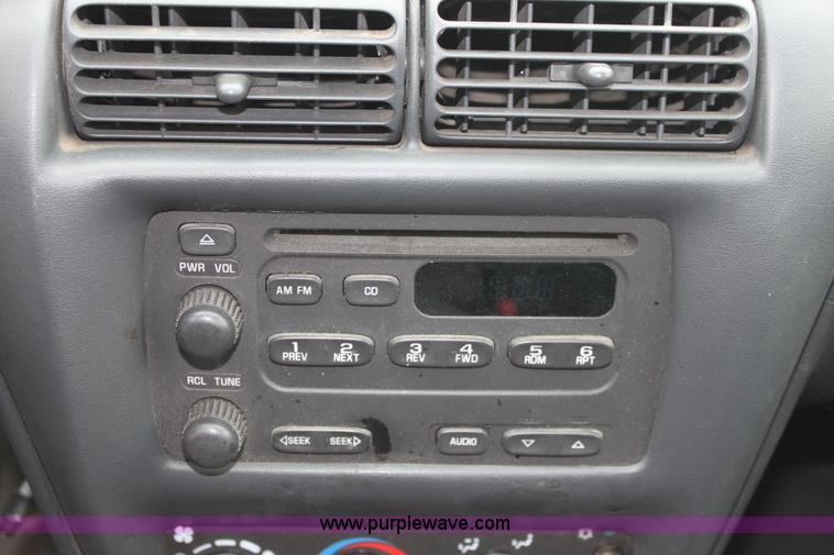 image for item 3251 2003 Chevrolet Cavalier