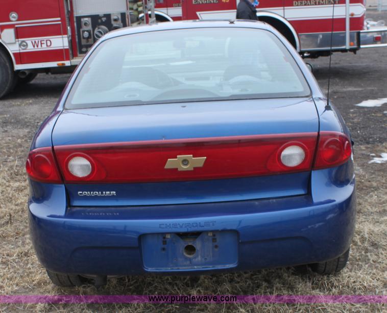 image for item 3252 2004 Chevrolet Cavalier