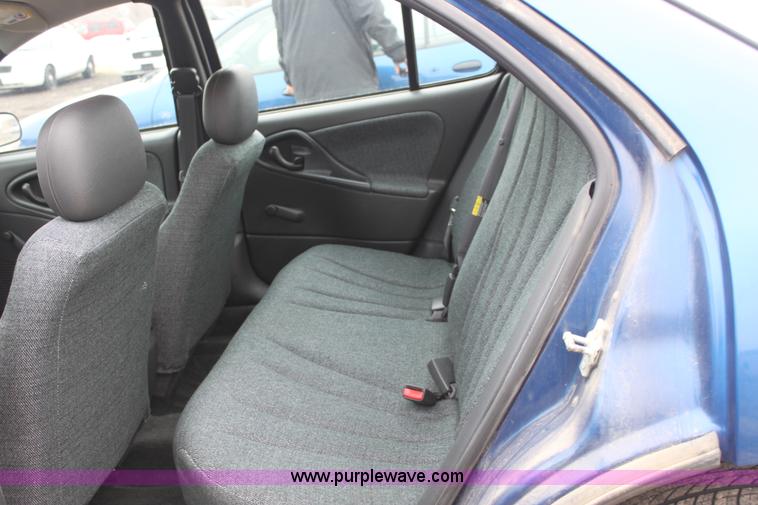 image for item 3252 2004 Chevrolet Cavalier