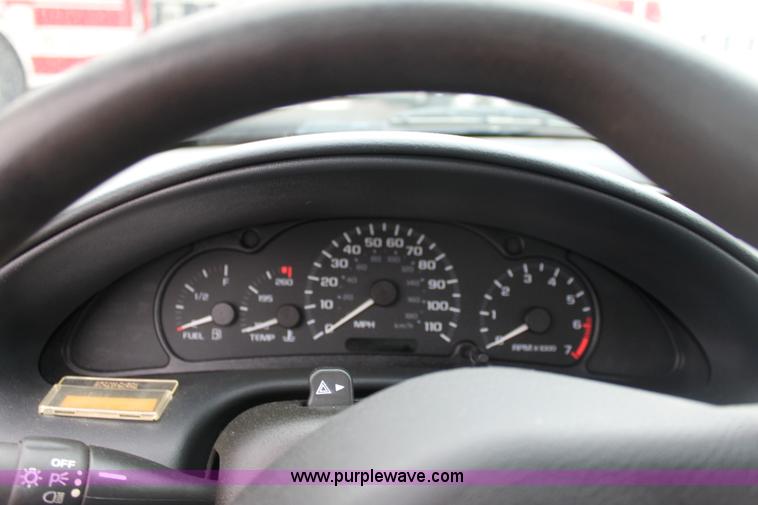 image for item 3252 2004 Chevrolet Cavalier