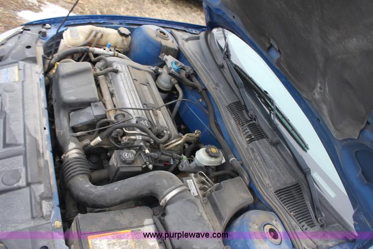 image for item 3252 2004 Chevrolet Cavalier