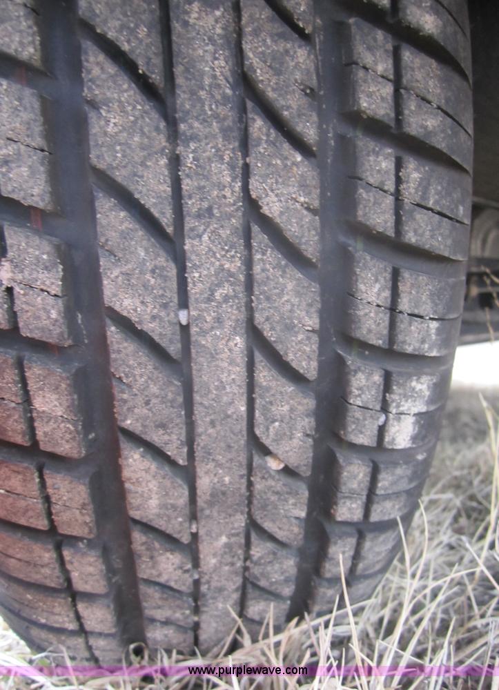 image for item 3253 2004 Chevrolet Cavalier