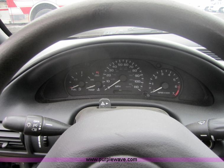 image for item 3253 2004 Chevrolet Cavalier