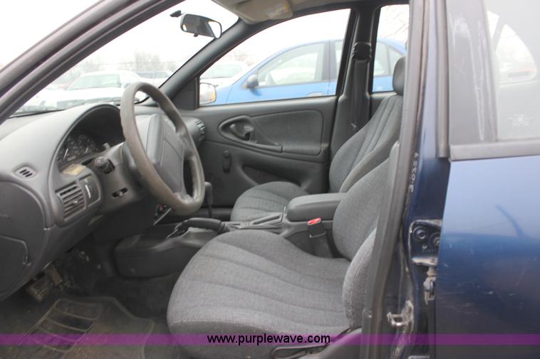 image for item 3254 2002 Chevrolet Cavalier