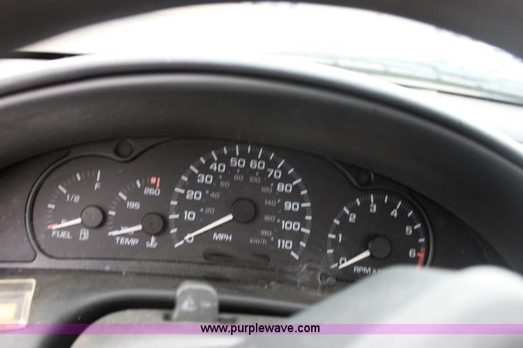 image for item 3254 2002 Chevrolet Cavalier