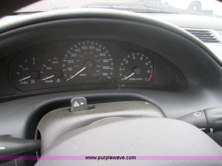 image for item 3255 2004 Chevrolet Cavalier