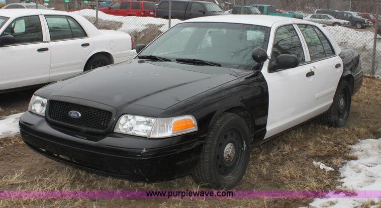 image for item 3256 2008 Ford Crown Victoria Police Interceptor