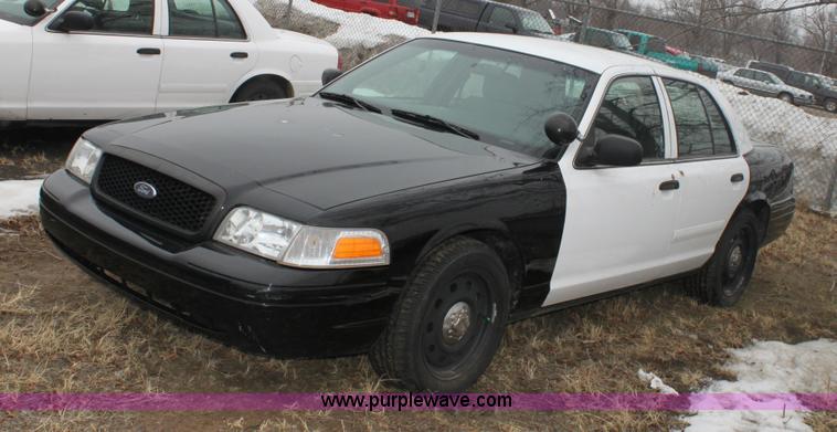 image for item 3256 2008 Ford Crown Victoria Police Interceptor