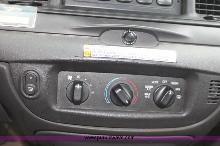 image for item 3256 2008 Ford Crown Victoria Police Interceptor